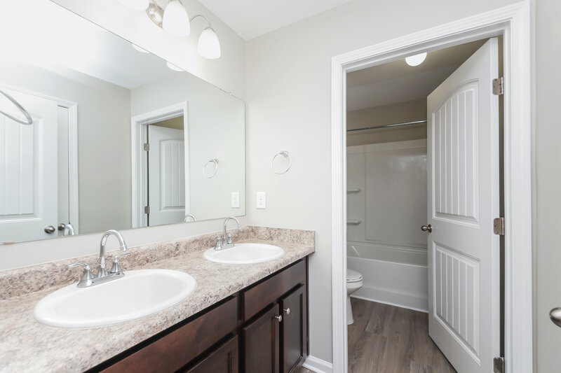 2,680/Mo, 163 Possum Creek Ln Dallas, GA 30132 Bathroom View
