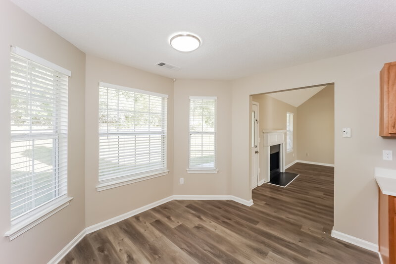 2,700/Mo, 6024 Birdseye Trl Atlanta, GA 30349 Living Room View