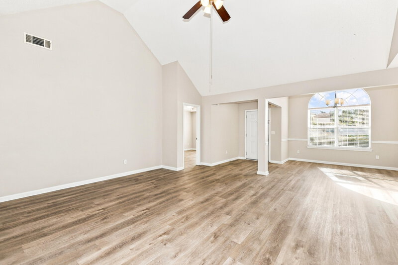 1,905/Mo, 6024 Birdseye Trl Atlanta, GA 30349 Living Room View