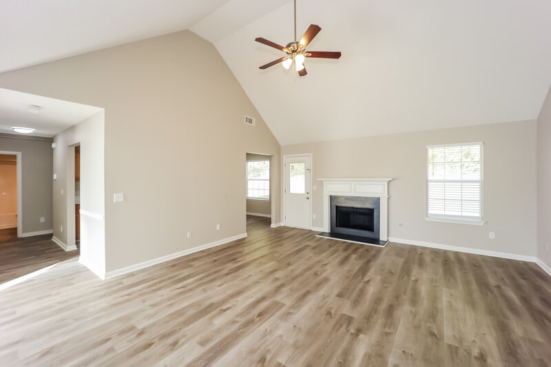 2,700/Mo, 6024 Birdseye Trl Atlanta, GA 30349 Living Room View 2