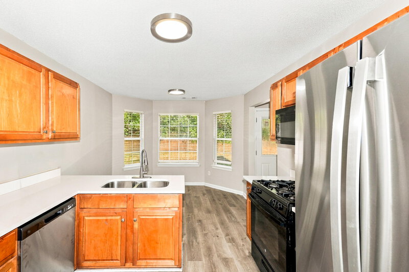 1,905/Mo, 6024 Birdseye Trl Atlanta, GA 30349 Kitchen View 2