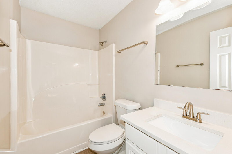 1,905/Mo, 6024 Birdseye Trl Atlanta, GA 30349 Bathroom View