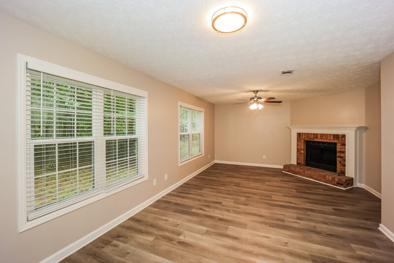 1,825/Mo, 233 Northbridge Dr Stockbridge, GA 30281 Family Room View