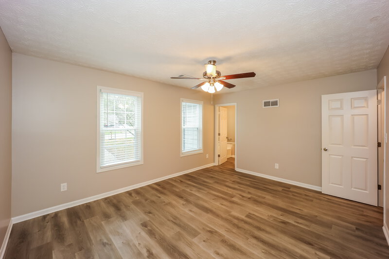 1,825/Mo, 233 Northbridge Dr Stockbridge, GA 30281 Main Bedroom View