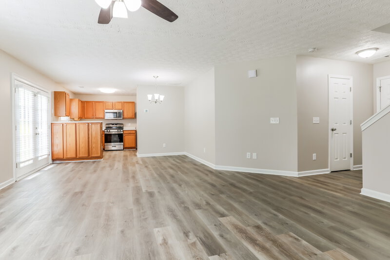 1,875/Mo, 3284 Sable Run Rd Atlanta, GA 30349 Living Room View 3