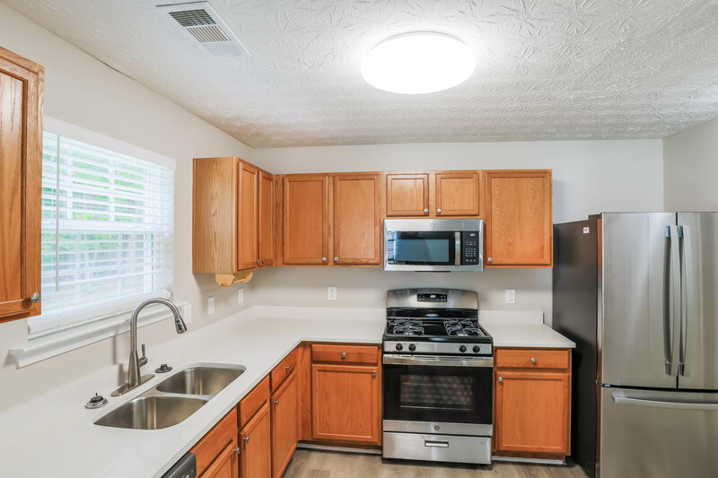 1,875/Mo, 3284 Sable Run Rd Atlanta, GA 30349 Kitchen View