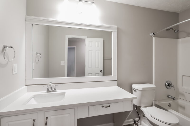 2,230/Mo, 3955 Belmont Ridge Dr Lithonia, GA 30038 Bathroom View