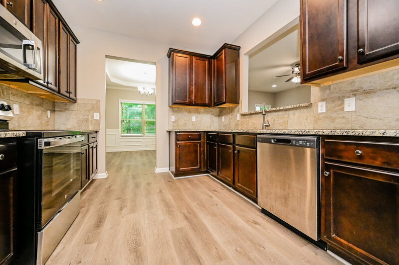 2,585/Mo, 4038 Lake Manor Way Atlanta, GA 30349 Kitchen View