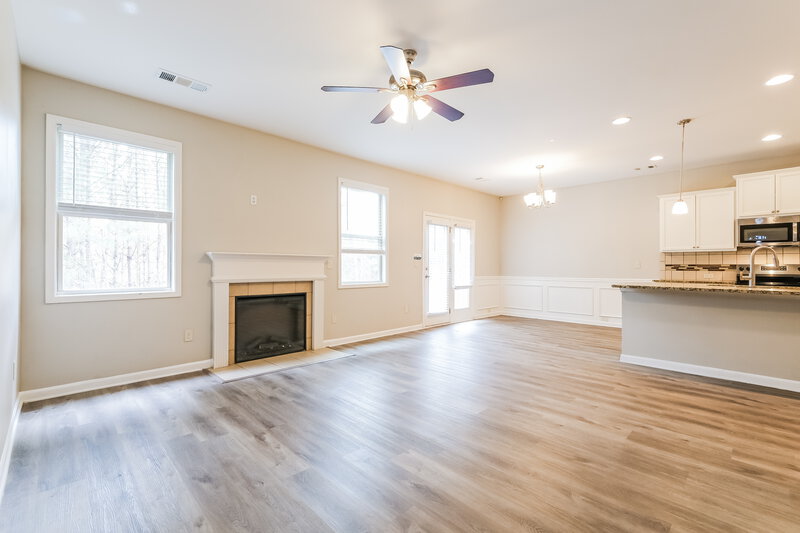 3,790/Mo, 538 Jadetree Ln Atlanta, GA 30349 Living Room View