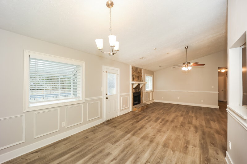 1,645/Mo, 9453 Forest Knoll Dr Jonesboro, GA 30238 Dining Room View