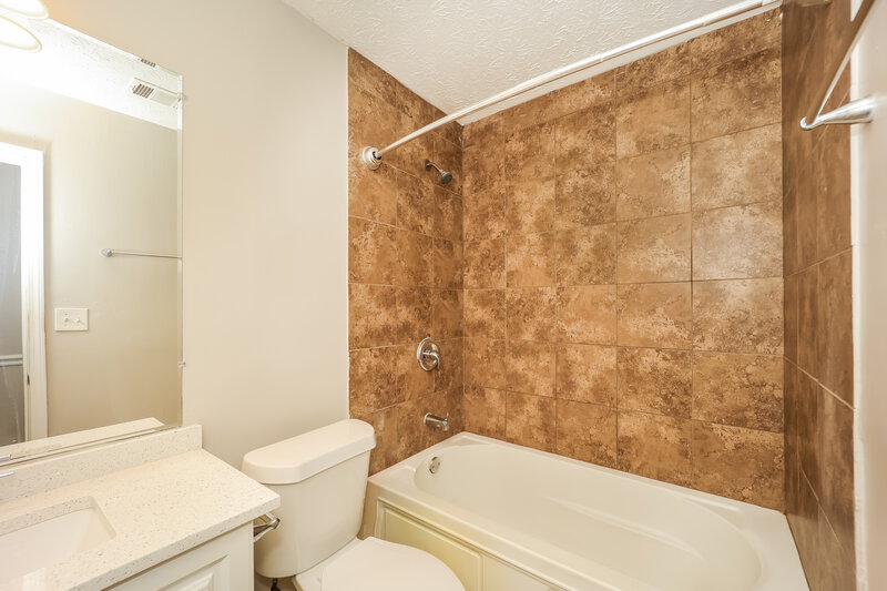 1,645/Mo, 9453 Forest Knoll Dr Jonesboro, GA 30238 Bathroom View
