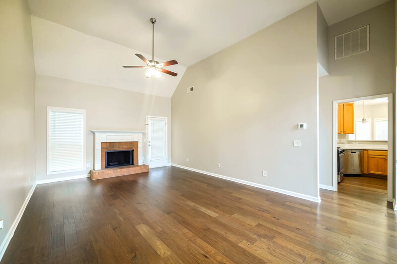 2,335/Mo, 116 Freeman Forest Dr Newnan, GA 30265 Living Room View