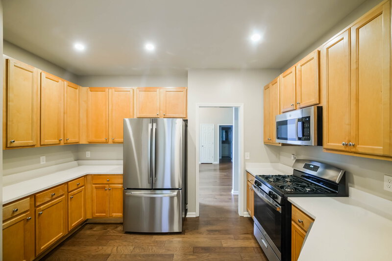 2,335/Mo, 116 Freeman Forest Dr Newnan, GA 30265 Kitchen View 2