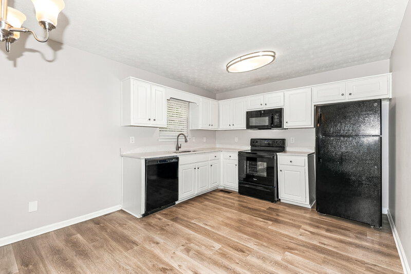 1,920/Mo, 295 Widgeon Dr Newnan, GA 30263 Kitchen View