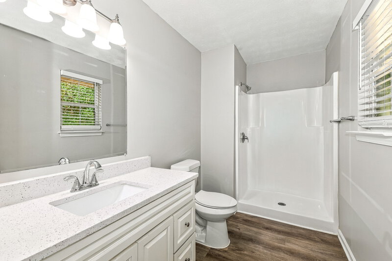 1,920/Mo, 295 Widgeon Dr Newnan, GA 30263 Primary Bathroom View