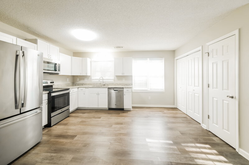 1,850/Mo, 4891 Country Cove Way Powder Springs, GA 30127 Kitchen View