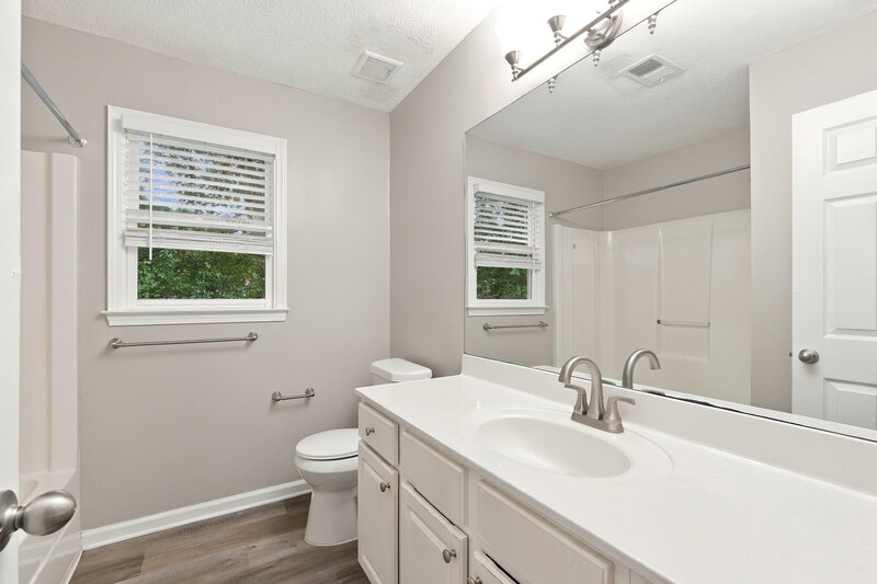 2,595/Mo, 12 Wrenfield Ln SE Smyrna, GA 30082 Bathroom View