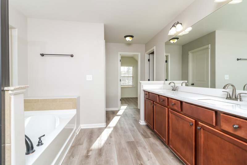 3,150/Mo, 3882 Reece Farms Dr Powder Springs, GA 30127 Main Bathroom View