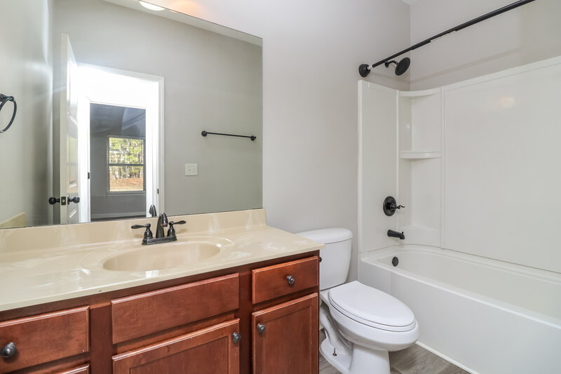 3,150/Mo, 3882 Reece Farms Dr Powder Springs, GA 30127 Bathroom View