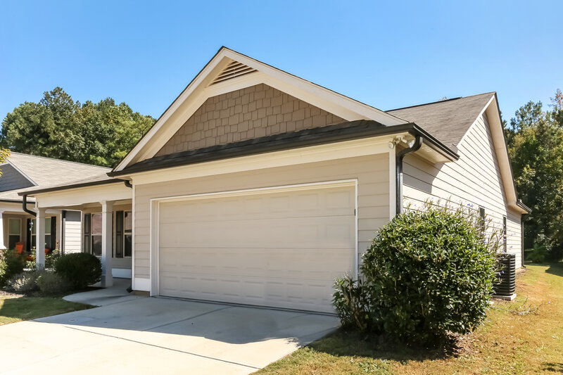 1,985/Mo, 270 Eagles Pkwy Covington, GA 30014 External View
