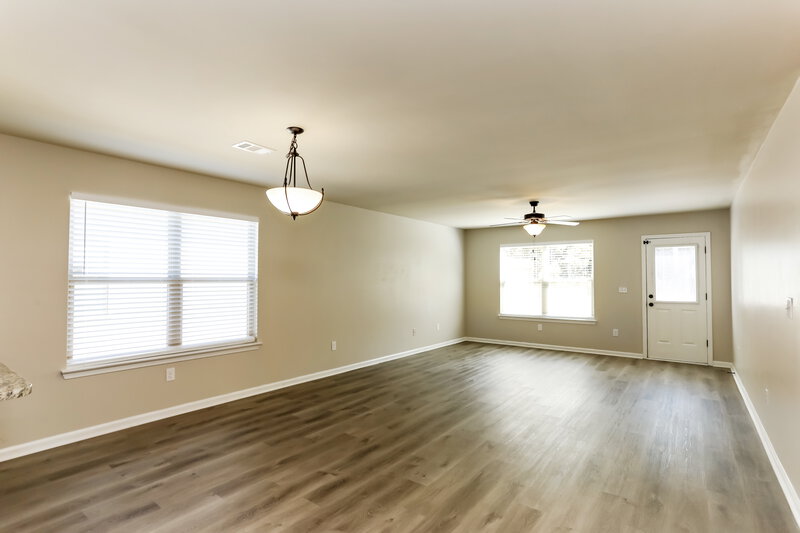 1,985/Mo, 270 Eagles Pkwy Covington, GA 30014 Dining Room View