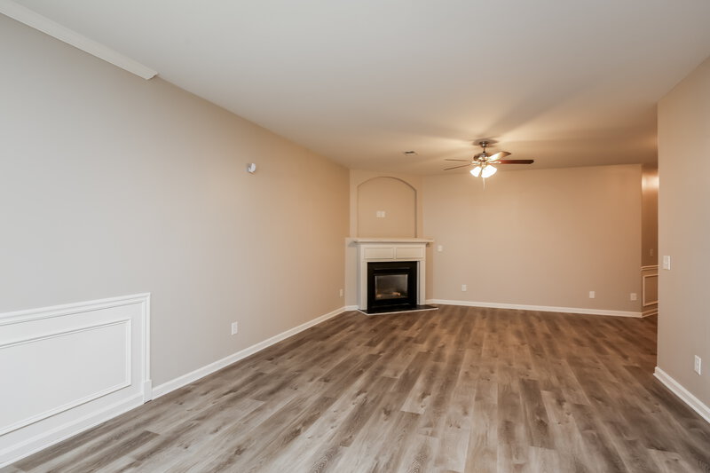 2,240/Mo, 216 Hidden Creek Point Canton, GA 30114 Living Room View