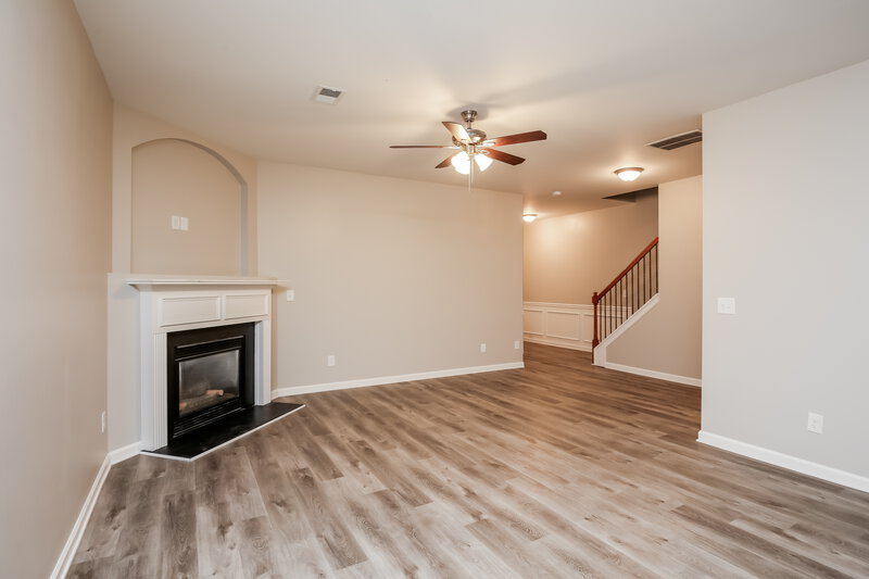 2,240/Mo, 216 Hidden Creek Point Canton, GA 30114 Living Room View 2