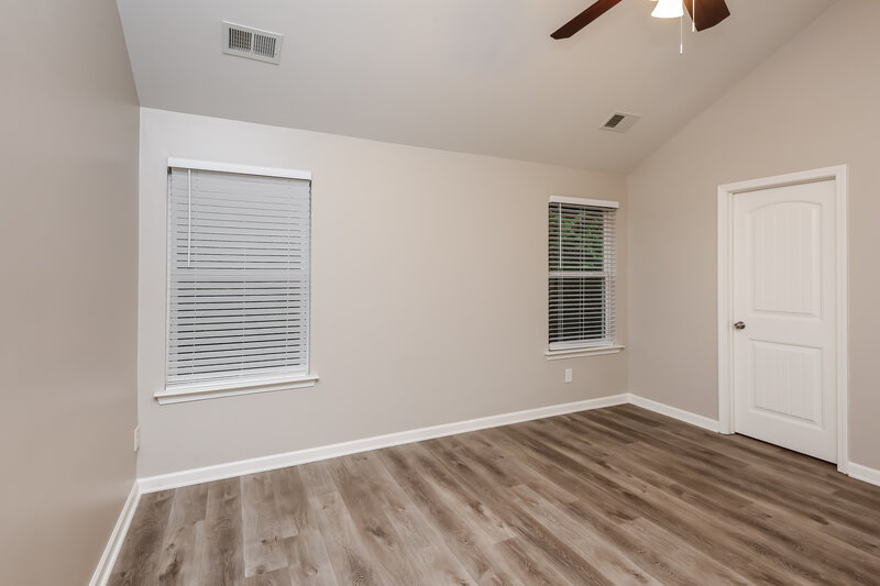 2,240/Mo, 216 Hidden Creek Point Canton, GA 30114 Main Bedroom View 2
