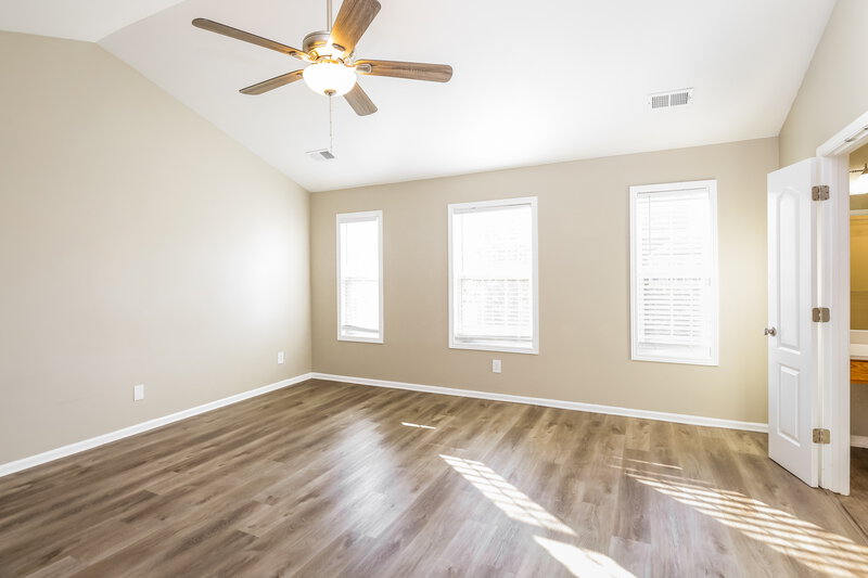 1,970/Mo, 6805 White Walnut Way Braselton, GA 30517 Main Bedroom View 3