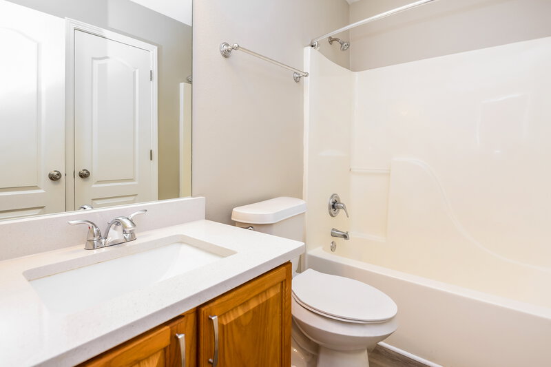 1,970/Mo, 6805 White Walnut Way Braselton, GA 30517 Bathroom View 2