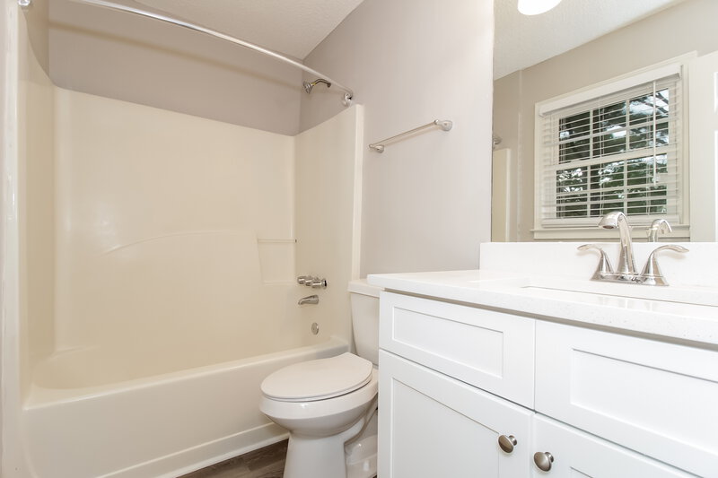 1,865/Mo, 4 Dove Trl Cartersville, GA 30120 Main Bathroom View