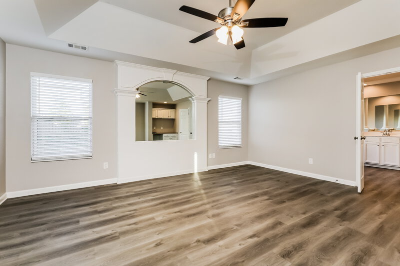 2,515/Mo, 5608 Village Pkwy Union City, GA 30291 Main Bedroom View