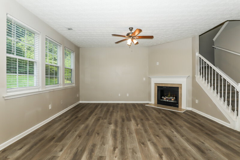 2,105/Mo, 3224 Sable Run Rd Atlanta, GA 30349 Living Room View