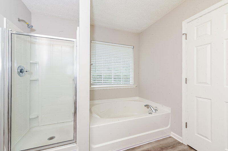 3,000/Mo, 3224 Sable Run Rd Atlanta, GA 30349 Main Bathroom View 2