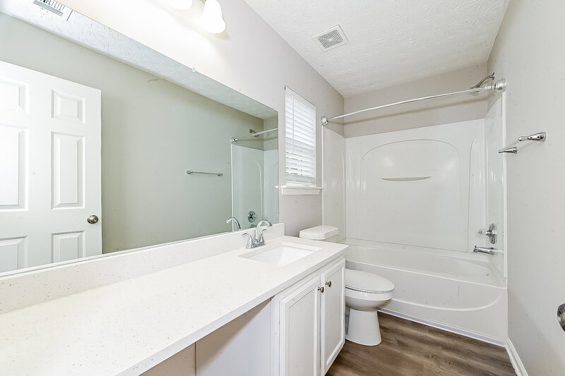 3,000/Mo, 3224 Sable Run Rd Atlanta, GA 30349 Bathroom View