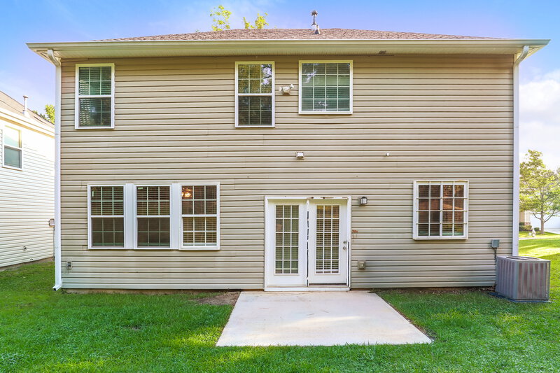 2,105/Mo, 3224 Sable Run Rd Atlanta, GA 30349 Rear View