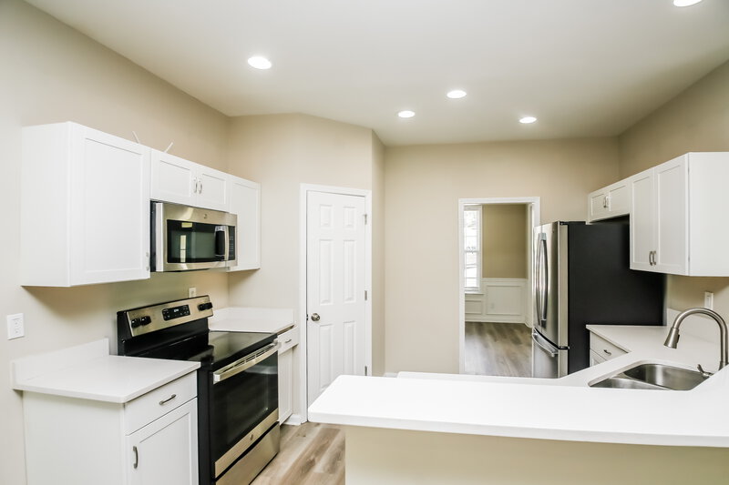 3,205/Mo, 410 Amesbury Cv SW Atlanta, GA 30331 Kitchen View