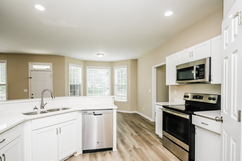3,205/Mo, 410 Amesbury Cv SW Atlanta, GA 30331 Kitchen View 2