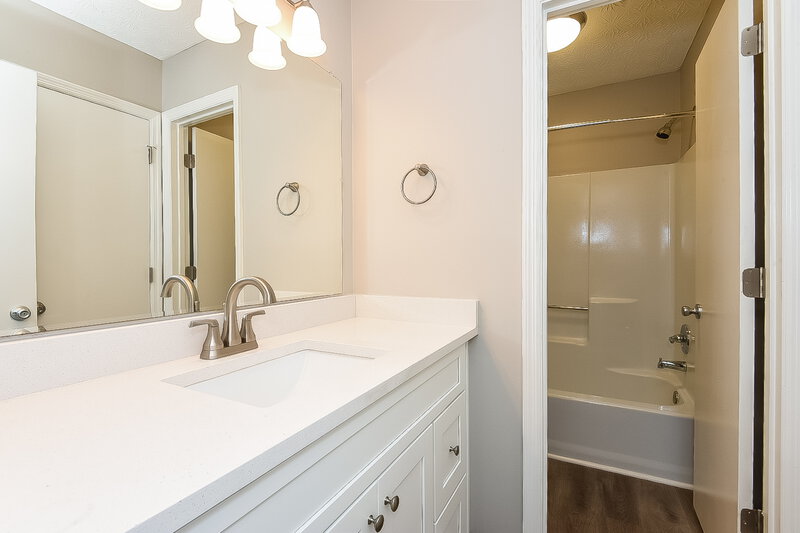 1,930/Mo, 923 Shiloh Ridge Run NW Kennesaw, GA 30144 Bathroom View