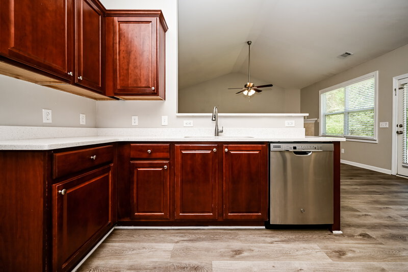 2,455/Mo, 332 Southgate Dr Locust Grove, GA 30248 Kitchen View 2