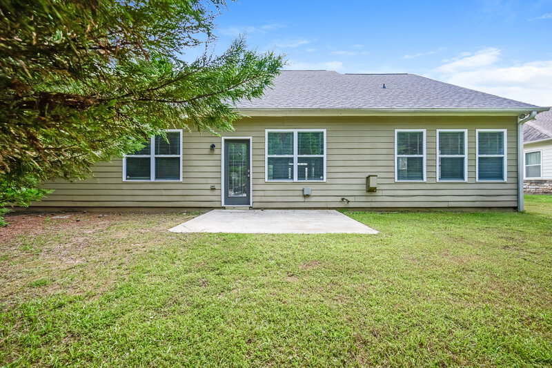 2,455/Mo, 332 Southgate Dr Locust Grove, GA 30248 Rear View