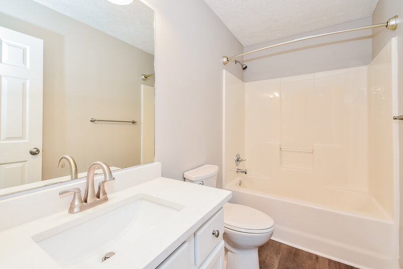 1,800/Mo, 109 Silver Ridge Dr Dallas, GA 30157 Main Bathroom View