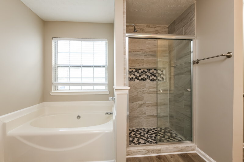 2,025/Mo, 204 Springbottom Dr Lawrenceville, GA 30046 Main Bathroom View 2
