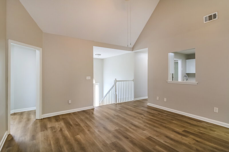 2,280/Mo, 915 Castlerock Way McDonough, GA 30253 Living Room View 2