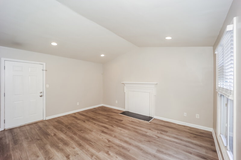 1,685/Mo, 5380 Forest Downs Cir College Park, GA 30349 Living Room View