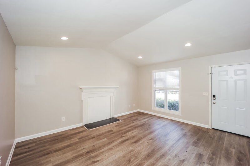 1,685/Mo, 5380 Forest Downs Cir College Park, GA 30349 Living Room View 2