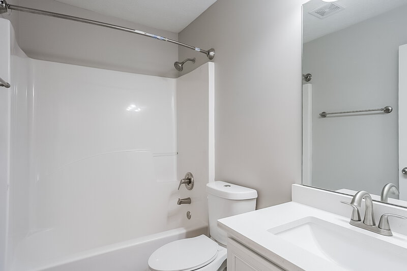 2,660/Mo, 2945 Nightfall Ter Douglasville, GA 30135 Bathroom View