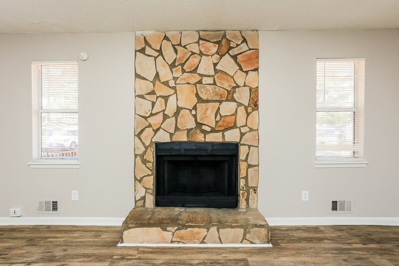 1,905/Mo, 3862 Narron Dr NW Atlanta, GA 30331 Living Room View 3