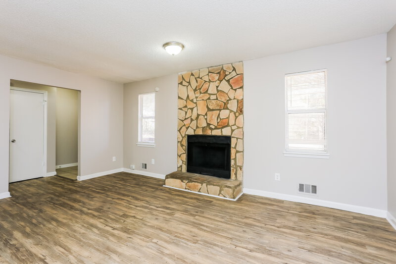 1,905/Mo, 3862 Narron Dr NW Atlanta, GA 30331 Living Room View 4