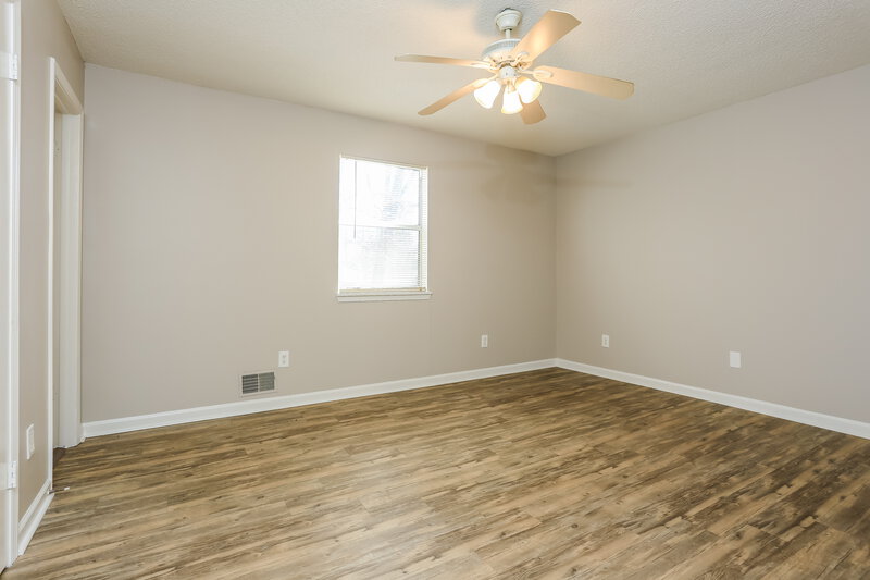 1,905/Mo, 3862 Narron Dr NW Atlanta, GA 30331 Main Bedroom View